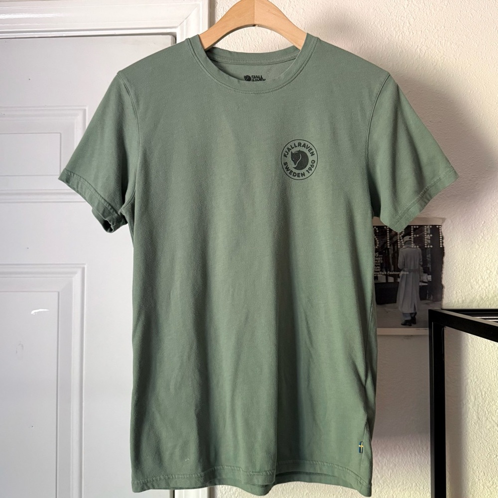 FJALLRAVEN sage green cotton blend crew neck short sleeve tee t-shirt